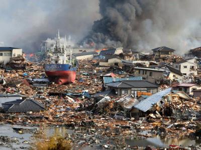 Die Hafenstadt Kisenuma im Nordosten der japanischen Hauptinsel Honshu: Der Tsunami hat eine Spur der Verwüstung hinterlassen. Erdbeben und Tsunami in Japan