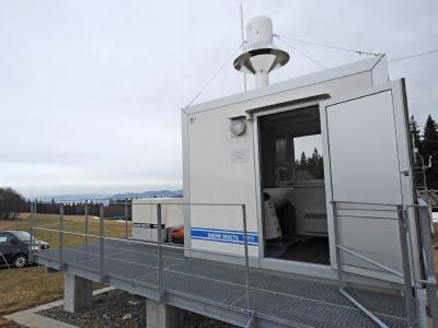 Eine Messstation für Radioaktivität des Bundesamtes für Strahlenschutz auf dem Schwarzwald-Berg Schauinsland bei Freiburg. Strahlen-Messstation