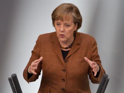 Bundeskanzlerin Angela Merkel spricht im Bundestag. Angela Merkel