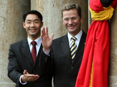 Wird Philipp Rösler Nachfolger von Guido Westerwelle als Chef der FDP? Rösler und Westerwelle