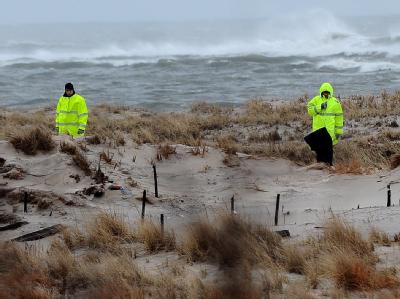 Den ersten grausigen Fund machte die Polizei bereits im Dezember: Jeweils nur wenige Meter voneinander entfernt entdeckten sie vier Leichen. Oak Beach