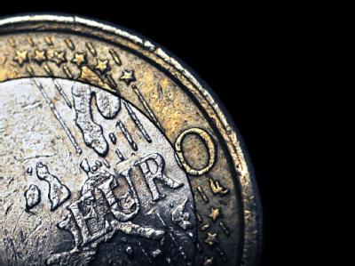 Bevor Geld aus der EU fließen kann, muss Portugal ein neues striktes Sparprogramm vorlegen. Portugal beantragt Finanzhilfe
