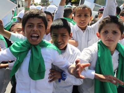 UNICEF fordert alle Maßnahmen zu ergreifen, um die Kinder zu schützen. Libysche Kinder