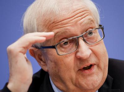 Der FDP-Fraktionsvorsitzende und frühere Bundeswirtschaftsminister Rainer Brüderle hält den Vorstoß des griechischen Ministerpräsidenten für ein «sehr merkwürdiges Vorgehen». Archivfoto: Michael Kappeler Brüderle