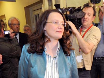 Wortkarg: Die SPD-Generalsekretärin Andrea Nahles vor und nach der Verhandlung. Parteiausschlussverfahren gegen Sarrazin