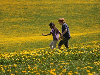 Überall in Deutschland lockt das schöne Wetter die Menschen ins Freie. Ausflug am Osterwochenende