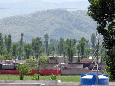 In einem Vorort des pakistanischen Abbottabads, etwa 60 Kilometer Luftlinie nördlich von Islamabad, wurde Osama bin Laden aufgespürt. Abbotabad