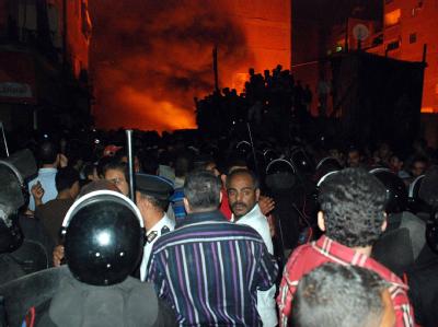 Bei Zusammenstößen zwischen Muslimen und koptischen Christen wurden in Kairo zahlreiche Menschen verletzt. Gewalt in Kairo