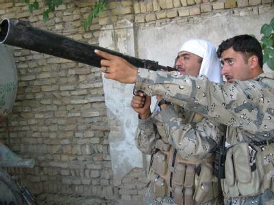 Afghanische Polizisten bereiten sich auf ihren Einsatz gegen die Taliban vor, die im Rahmen einer Frühjahrsoffensive Kandahar angriffen. Afghanische Polizisten