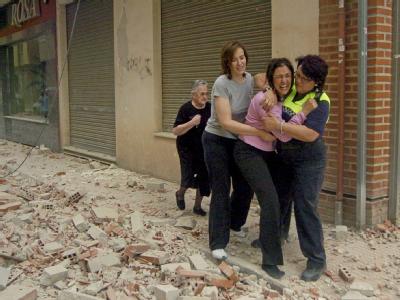 Das Beben hatte die Stärke 5,3. Allein in der Stadt Lorca starben nach Angaben der Lokalbehörden mindestens zehn Menschen. Erdbeben in Spanien
