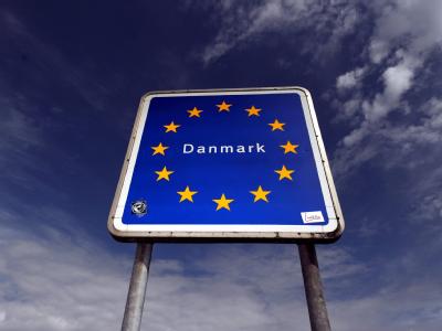 EU-Kommissionspräsident Barroso warnt die Regierung in Kopenhagen vor «einseitigen Schritten». Grenzschild