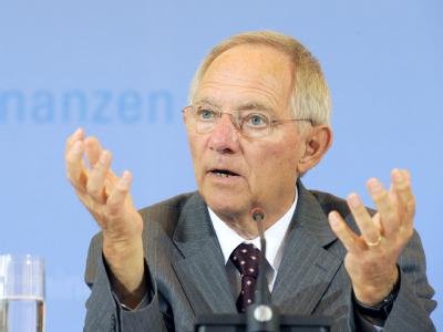 Wolfgang Schäuble bei einer Pressekonferenz zu den Ergebnissen der Steuerschätzung Mai 2011. Wolfgang Schäuble