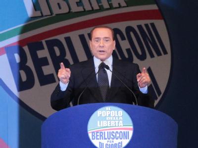 Italiens Premier Silvio Berlusconi im Wahlkampf-Endspurt. Berlusconi