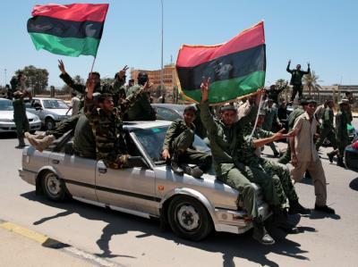 Die Nato hat ihren Militäreinsatz in Libyen um weitere drei Monate verlängert. Aufständische in Libyen