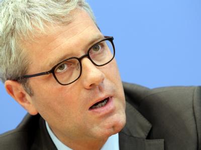 Umweltminister Norbert Röttgen (CDU): Biblis A und B sowie Brunsbüttel und Philippsburg I haben «keine nachgewiesene Sicherheitauslegung». Norbert Röttgen