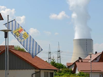 Die Internationale Energieagentur warnt vor einem deutschen Alleingang beim Atomausstieg. Kernkraftwerke Isar 1 und 2 in Bayern