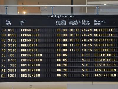 Die Aschewolke aus Island behindert den Flugverkehr vor allem in Deutschland. Im norddeutschen Luftraum beruhigte sich die Lage bereits. Abfluganzeige