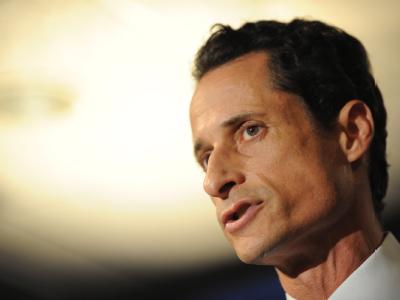 Anthony Weiner entschuldigte sich auf der Pressekonferenz vor allem bei seiner Frau. Anthony Weiner
