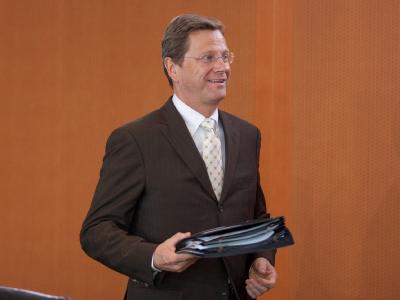 Außenminister Guido Westerwelle vor der Sitzung des Bundeskabinetts. Außenminister Westerwelle