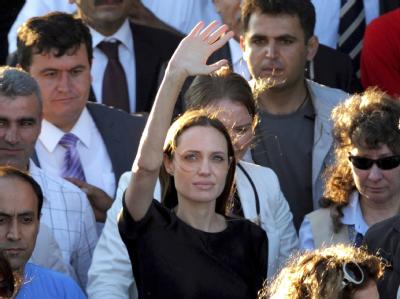 Angelina Jolie in einem Flüchtlingslager in der Türkei. Angelina Jolie