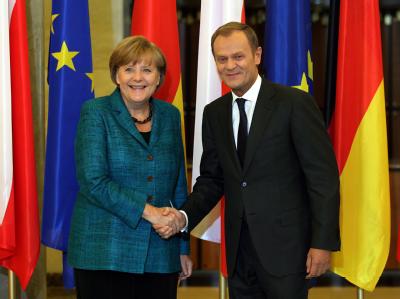 Bundeskanzlerin Merkel versprach Polens Ministerpräsidenten Tusk Unterstützung bei seiner Ratspräsidentschaft. Merkel und Tusk
