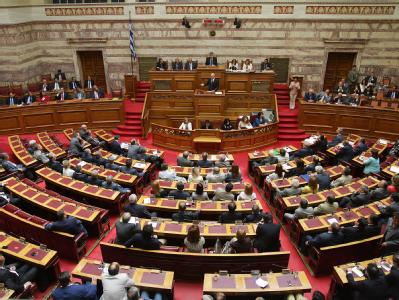 Der griechische Ministerpräsident Giorgos Papandreou erwartet, dass er die Vertrauensfrage im Parlament übersteht. Parlament in Athen