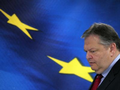 Freiberufler werden außer den normalen Steuern zusätzlich 300 Euro an den Staat zahlen müssen: Griechenlands Finanzminister Evangelos Venizelos. Evangelos Venizelos