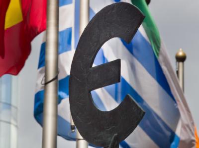 Griechenland bleiben nur noch wenige Wochen, um die Pleite abzuwenden. Es könnte sehr eng werden. Euro-Symbol