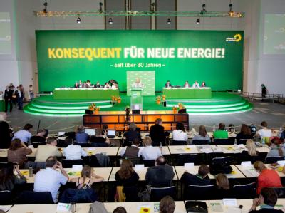 Beide Seiten bekamen während der Debatte Applaus vonseiten der Delegierten. Bundesdelegiertenkonferenz der Grünen