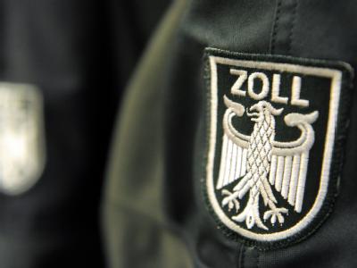 Der Zoll ist Opfer eines Hacker-Angriffs geworden. Davon betroffen sind anscheinend auch Informationen der Bundespolizei, die für den Zollbereich kopiert wurden. Hacker-Angriff auf Zoll-Server