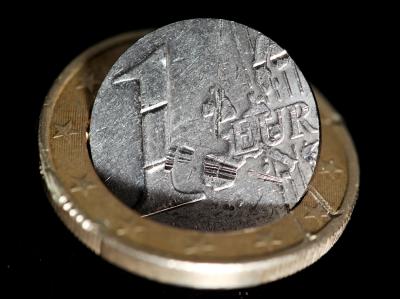 Die EU-Finanzchefs versicherten ihre «absolute Bereitschaft, um die finanzielle Stabilität der Eurozone zu sichern». Eurozone kämpft gegen Ausbreitung von Schuldenkrise