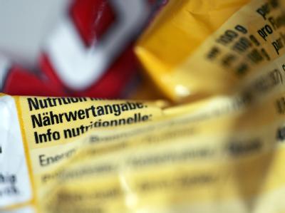 Nährwertangabe auf der Packung eines Energieriegels. Nährwertangabe