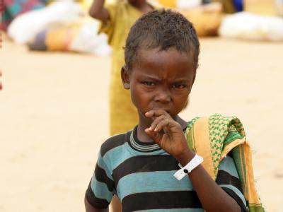 In Ostafrika geht das Sterben weiter. Zehntausende Menschen fielen der Hungerkatastrophe schon zum Opfer, für Millionen wird die Lage immer prekärer. Hungerkatastrophe in Afrika