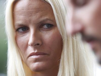 Kronprinzessin Mette-Marit hat ihren Stiefbruder bei den Attentaten verloren. Mette-Marit