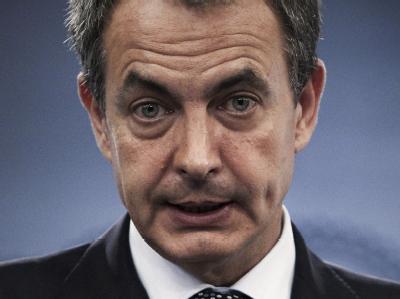 Nach langem Zögern und unter dem wachsenden Druck der konservativen Opposition hat der spanische Regierungschef Zapatero vorgezogene Neuwahlen angekündigt. Zapatero