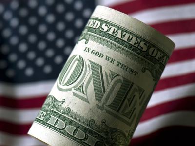 Experten rechnen nach der Herabstufung der US-Bonität durch Standard & Poor's mit weiteren Kurseinbrüchen an den Börsen. US-Dollar