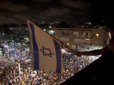 Hunderttausende Israelis haben im ganzen Land gegen soziale Missstände protestiert. Protest in Tel Aviv