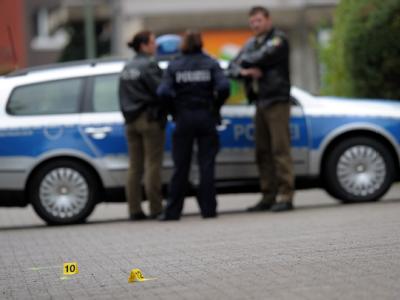 Spurensicherung am Tatort in Gelsenkirchen. Messerattacke auf Polizisten
