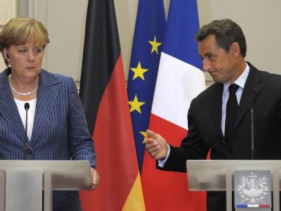 Angela Merkel und Nicolas Sarkozy bei der Präsentation der Gipfel-Ergebnisse. Merkel und Sarkozy