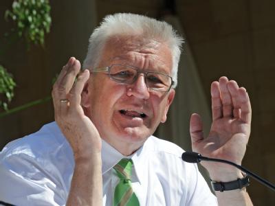 Winfried Kretschmann (Grüne) zieht in Stuttgart Bilanz der ersten 100 Tage grün-rote Regierung. Kretschmann