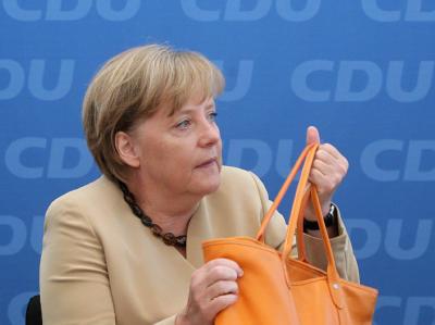 Angela Merkel im Konrad-Adenauer-Haus in Berlin: Die Kanzlerin hat mit ihrem Euro-Krisenmanagement noch nicht richtig überzeugt - in der CDU ist die Unruhe groß. CDU-Bundesvorstand