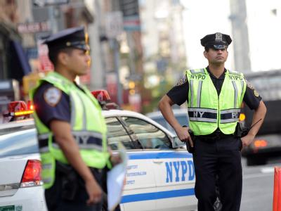 Polizisten in New York: Neue Drohungen verwandeln die Metropole in eine Festung. New Yorker Polizisten