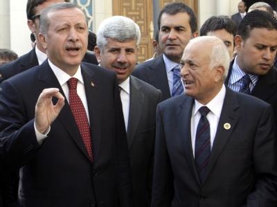 Der türkische Ministerpräsident Recep Tayyip Erdogan spricht in Kairo große Themen an. Erdogan