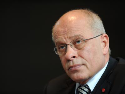 Der Vorsitzende der IG Metall, Berthold Huber, warnt vor einem Zögern bei der Euro-Rettung. Berthold Huber
