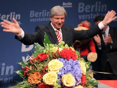 Klaus Wowereit (SPD) darf seine dritte Amtszeit als Berlins regierender Bürgermeister antreten. Wahlsieger Wowereit