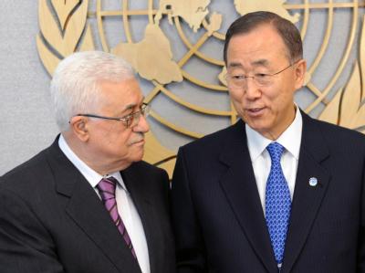 Die große Mehrheit der Staatenwelt hat viel Sympathie für den Aufnahmeantrag: Palästinenserpräsident Mahmud Abbas (l.) im Gespräch mit UN-Chef Ban Ki Moon. Abbas und Ki Moon