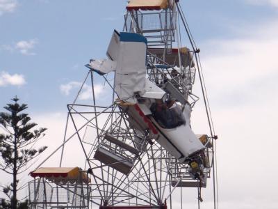 Harte Landung im Riesenrad. Harte Landung