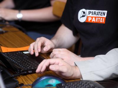 Die Piratenpartei muss sich wegen der Mitgliedschaft von Ex-NPD-Leuten rechtfertigen. Archivfoto: Thomas Frey Piratenpartei