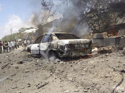 Bei einem Bombenanschlag in Mogadischu in Somalia sind viele Menschen getötet und verletzt worden. Viele Tote bei Anschlag in Mogadischu