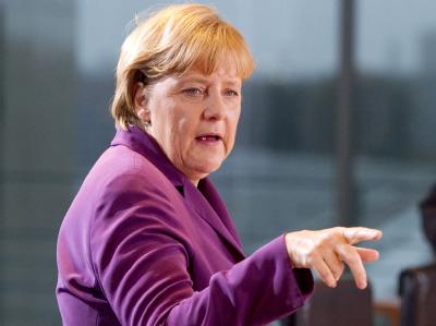 Bundeskanzlerin Angela Merkel will bei den Ländern für eine leichtere Anerkennung im Ausland erworbener Bildungsabschlüsse werben. Archivfoto: Johannes Eisele Merkel